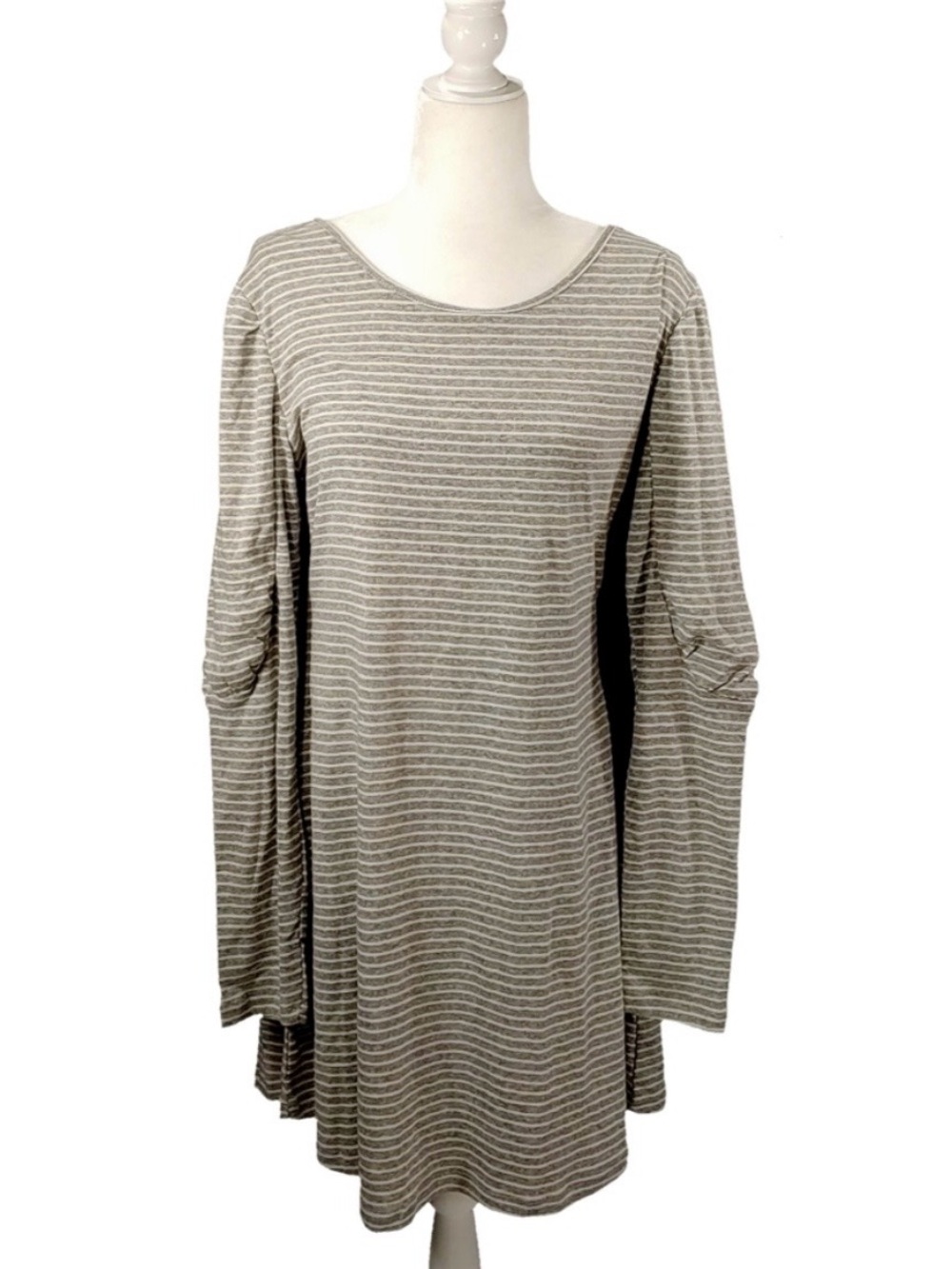 Romeo+Juliet Couture Woman’s HeatherGrey/Ivory Striped Dress